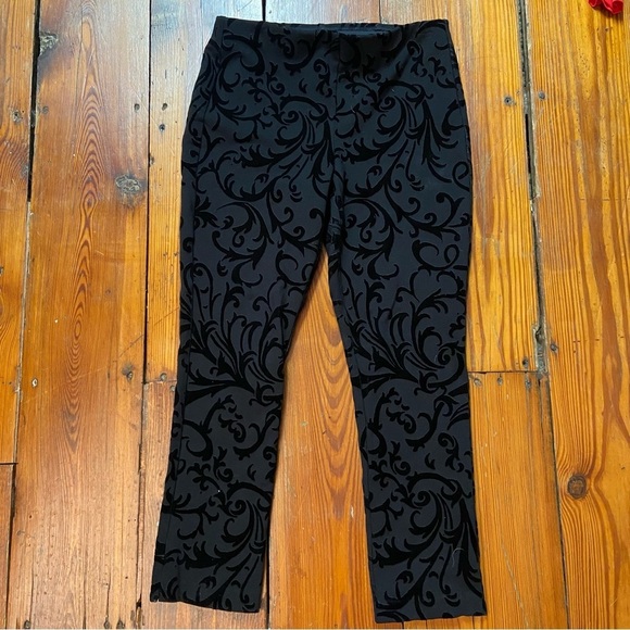 Chico’s So Slimming Juliet Flocked Scroll Ankle Pants Size 6 Black Velvet - Picture 3 of 7
